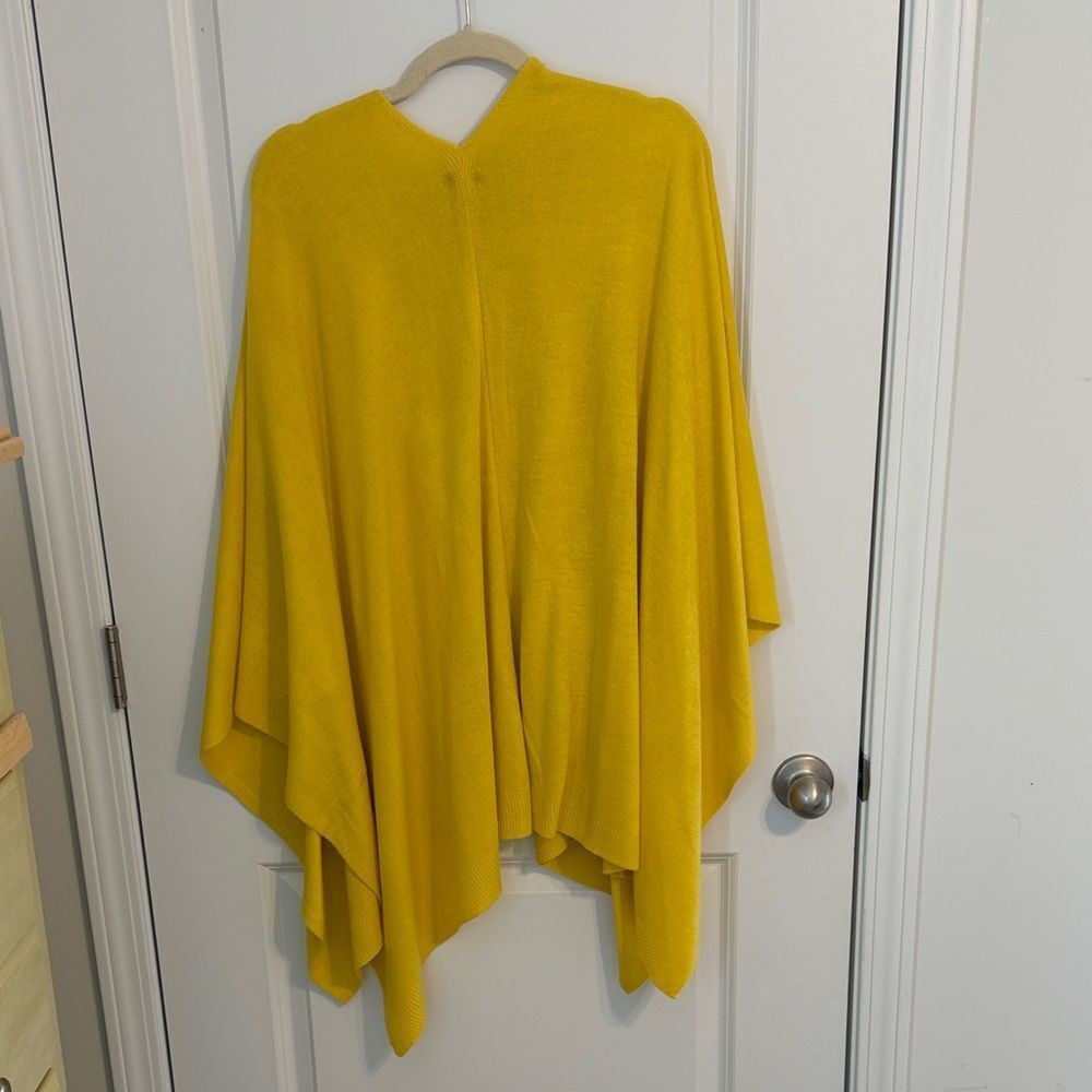 Coco + Carmen Yellow Ruana Wrap Poncho Open Front Cardigan NWT - Picture 4 of 4